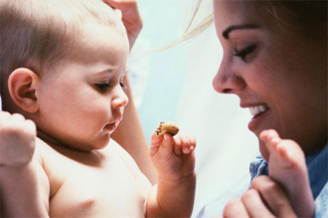mother-toddler-1