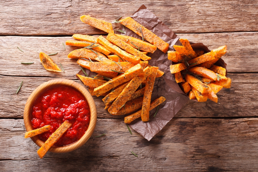 Enjoying A New Year Day With Great Evening Snacks