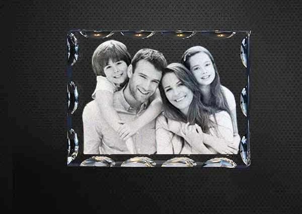 Is The Crystal Photo Frames Is The Best One For Surprise Your Lovable One?