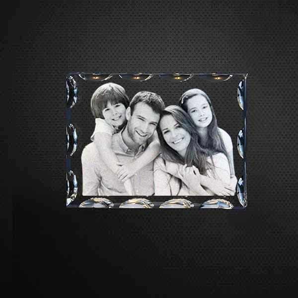 Is The Crystal Photo Frames Is The Best One For Surprise Your Lovable One?